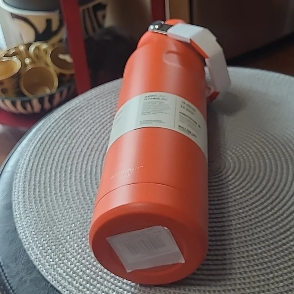 Stanley IceFlow Bottle - Picture 7 of 8